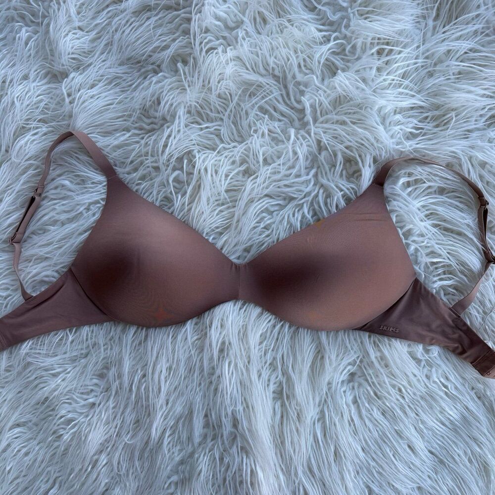 Skims Wireless Form Pushup Plunge Bra Jasper Size 34DDD